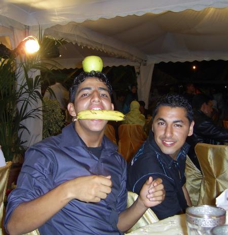moi et mon frere chokri dans un fete